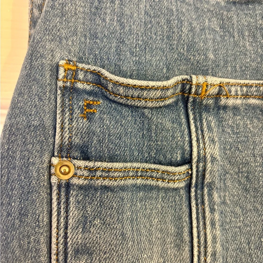 Frame Le Garçon Crop Boyfriend Distressed Denim Overalls - Picture 3 of 9